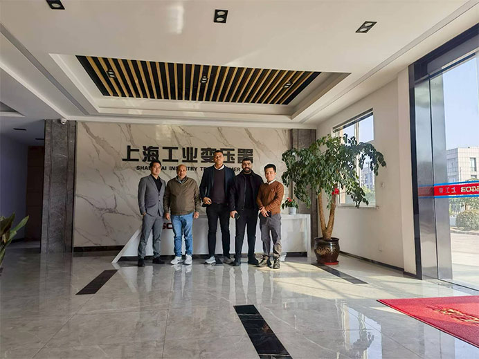 ရုပ်ပိုင်းဆိုင်ရာအလုပ်ရုံဆွေးနွေးပွဲသို့ 0 င်ရောက်ရန်အီဂျစ်ဖောက်သည်များအားနွေးထွေးစွာကြိုဆိုနှုတ်ဆက်သည်။